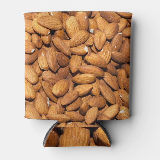 Close-up geroosterde amandelen: heerlijk uitzicht. blikjeskoeler (Voorkant)