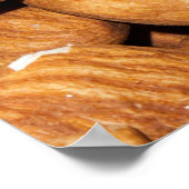 Close-up geroosterde amandelen: heerlijk uitzicht. poster (Hoek)