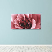 Close-up monochrome roos bloem canvas afdruk (Insitu (Houten vloer))