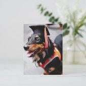 Close Up Of Dachshund Dog Wearing Graduation Hat P Briefkaart (Staand voorkant)