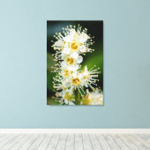 Close-up of tiny flowers canvas afdruk (Insitu (Houten vloer))