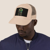 close-up-persoon-motorfiets-met-groen-licht trucker pet (In situ)