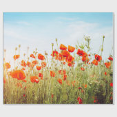 Close up poppies on field. Wild flowers in springt Cadeaupapier (Vlak)
