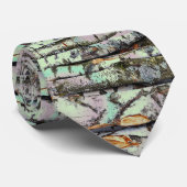 Close-up scene of birch log stumps, rustic charm stropdas (Opgerold)