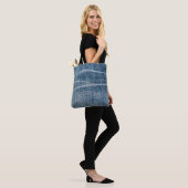Close-up van denim doek. tote bag (Op model)