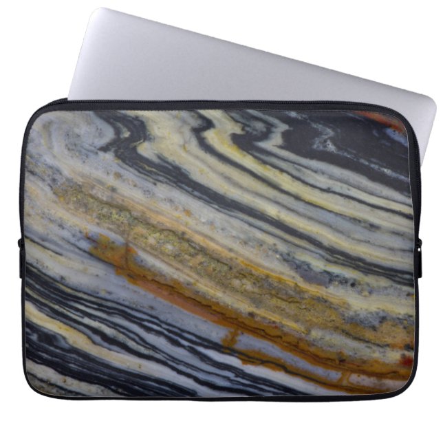 Close-up van een gestreepte jaspisplaat laptop sleeve (Voorkant)