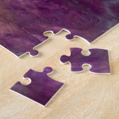 Close-up van een paarse Amethist Legpuzzel (Zijkant)