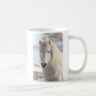 Close-up van een witte IJslandse paard Koffiemok