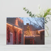 Close-up van vakantielichten bij de bouw feestdagenkaart (Staand voorkant)