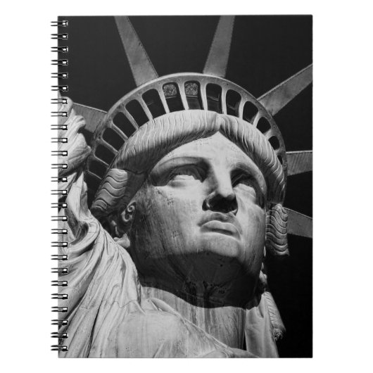 Close-up Zwart Witte Standbeeld Liberty New York Notitieboek (Voorkant)