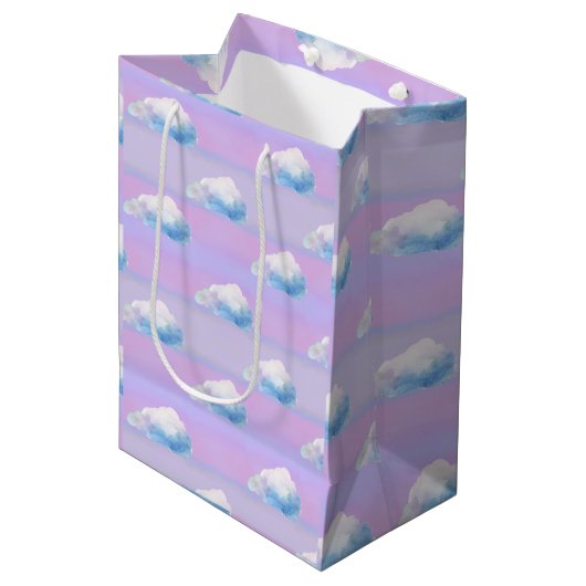 Cloud 9 Bewolkte Paarse en Blauwe Medium Cadeauzakje (Voorkant Gekanteld)
