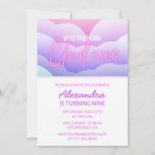 Cloud 9 verjaardagsthema-uitnodigingen Rainbow Kaart (Voorkant)