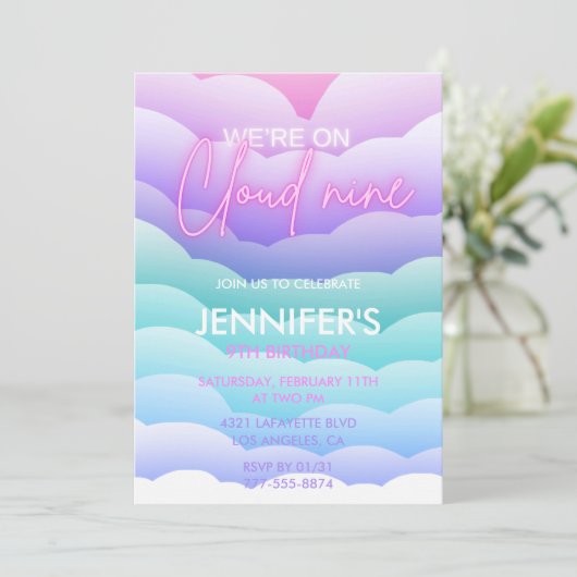 Cloud 9 verjaardagsuitnodigingen Rainbow Paarse Ro Kaart (Staand voorkant)