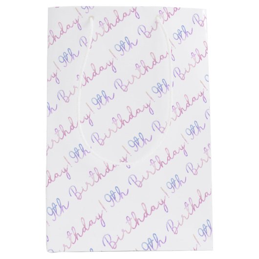 Cloud Nine 9th Birthday Gift Bag – Pastel Typograp Medium Cadeauzakje (Voorkant)