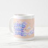 Cloud Nine Club Puffy Typography Mok (Voorkant links)