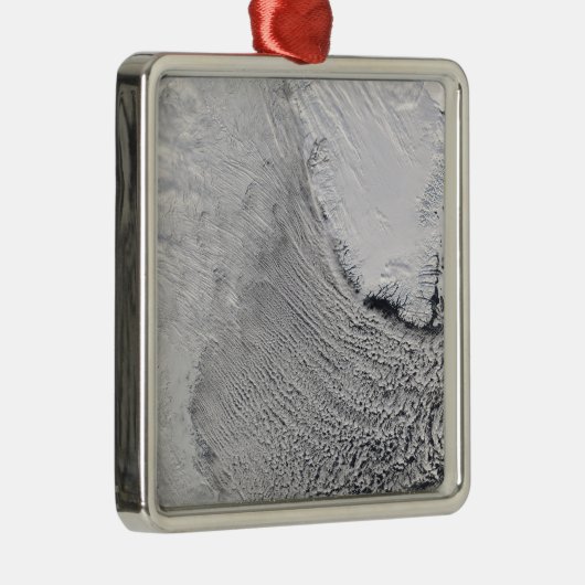 Cloud Streets in het Zee Labrador Metalen Ornament (Rechts)