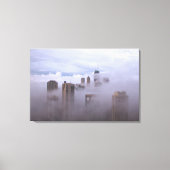 Cloudbase in de stad Op Canvas Afdruk (Voorkant)