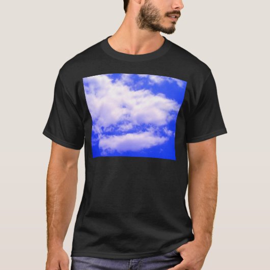 Clouds en Clear Blue Sky T-shirt (Voorkant)