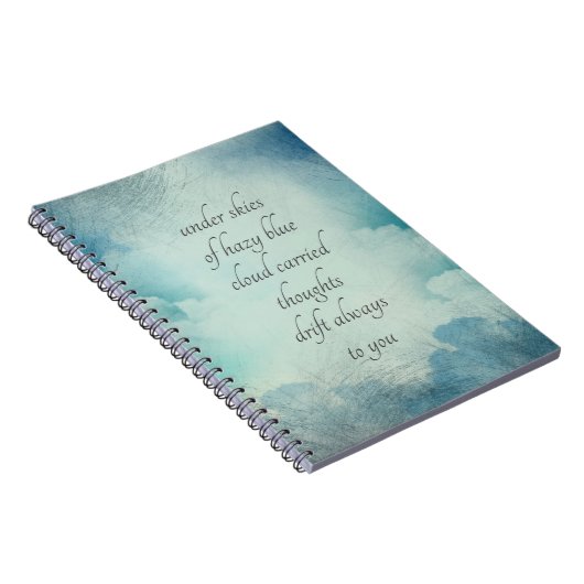 Clouds en Sky Thoughts Whimsical Style Notitieboek (Rechterzijde)