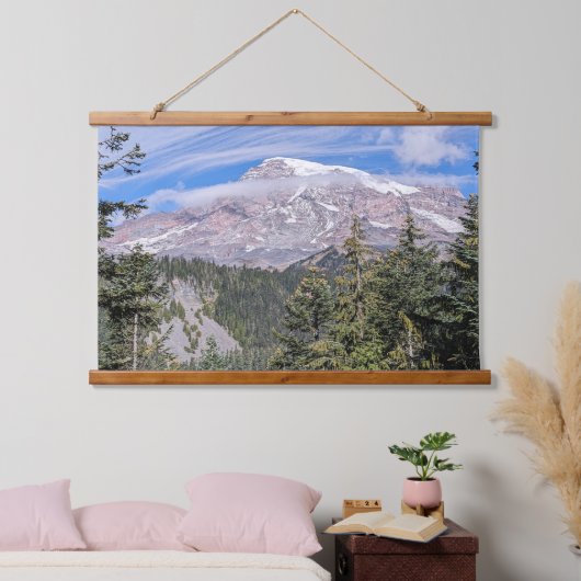 Clouds Over Mount Rainier Scenic Landscape Hangend Wandkleed (Slaapkamer)
