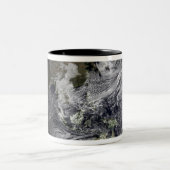 Cloudsimulatie van de volledige Aarde Tweekleurige Koffiemok (Center)