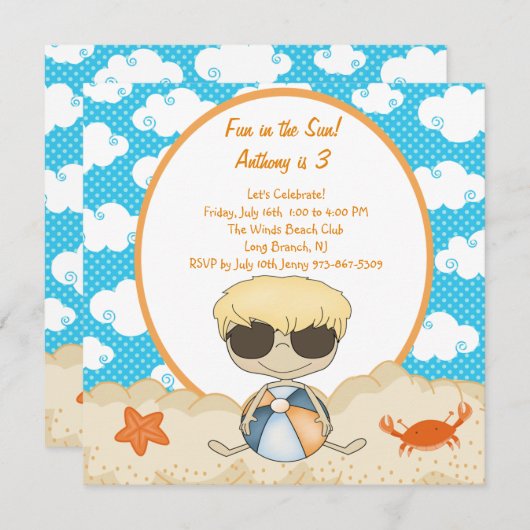 Cloudy Beach Boy in the Sand Birthday Invitation Kaart (Voorkant / Achterkant)
