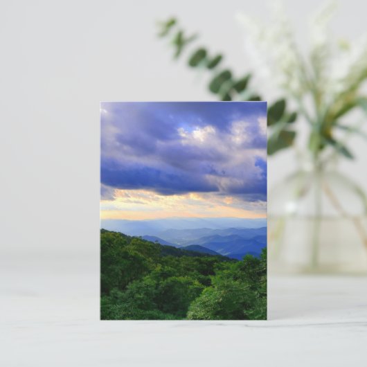 Cloudy Blue Ridge Mountains Briefkaart (Staand voorkant)