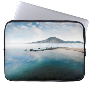 Cloudy Blue Sky dat in het meer tot uitdrukking ko Laptop Sleeve