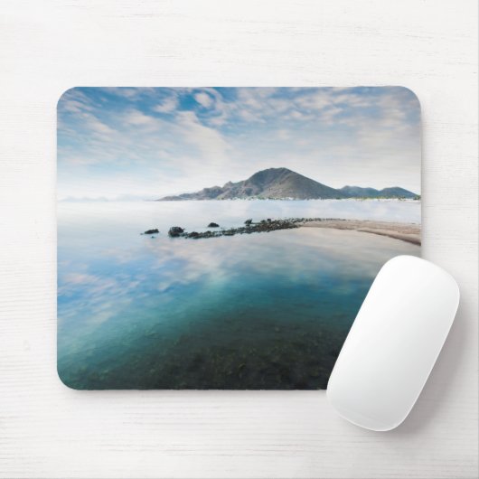 Cloudy Blue Sky dat in het meer tot uitdrukking ko Muismat (Met muis)