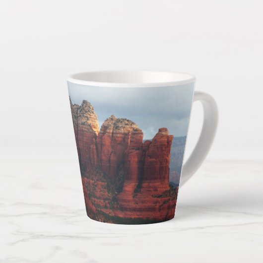 Cloudy Coffee Pot Rock in Sedona Arizona Latte Mok (Rechterhoek)