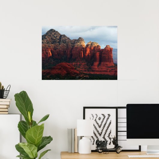 Cloudy Coffee Pot Rock in Sedona Arizona Poster (Thuiskantoor)