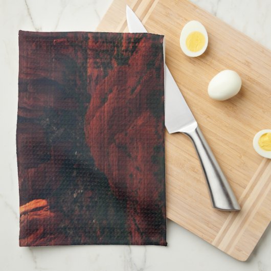 Cloudy Coffee Pot Rock in Sedona Arizona Theedoek (Quarter Fold)