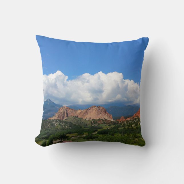 Cloudy Mountain Pillow Kussen (Voorkant)