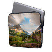 Cloudy Mountains | Alpenmeer Laptop Sleeve (Voorkant Links)