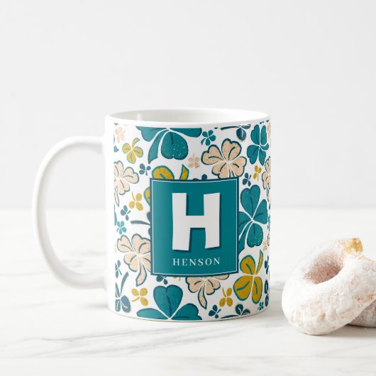 Clover Klavermonogram St. Patrick`s Day Koffiemok (Met donut)