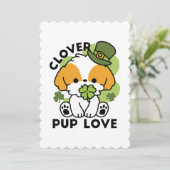 Clover Pup Love – St. Patrick's Day hondenontwerp Feestdagenkaart (Staand voorkant)