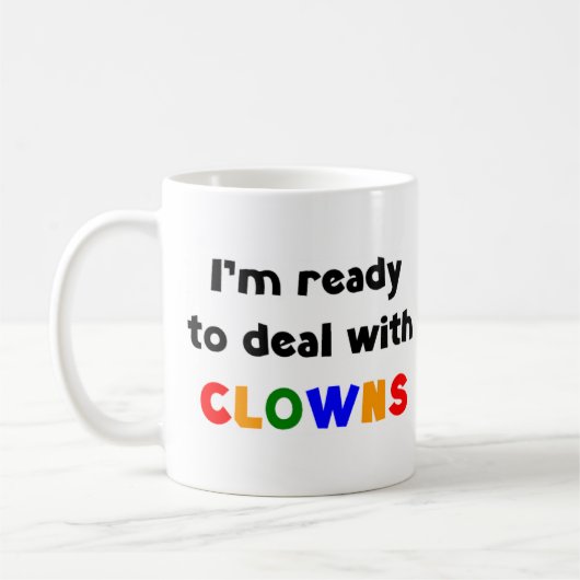 clown deal met koffiemok (Links)