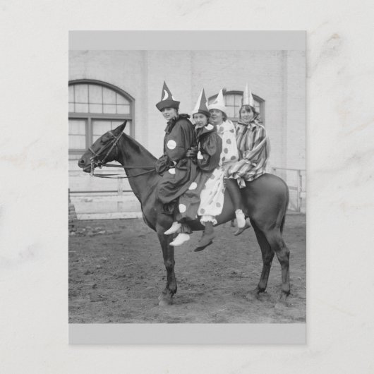 Clowns op een paard, 1915 briefkaart (Voorkant)