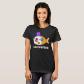 Clownvis Grappig Dier Vis Punt Donkere BG T-shirt (Voorkant volledig)