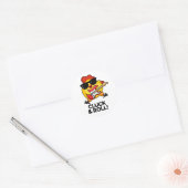 Cluck and Roll Funny Rock n Roll Chicken Pun Ronde Sticker (Envelop)