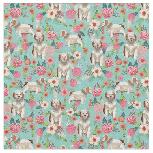 Clumber Spaniel floral dog munt Stof (Close Up)