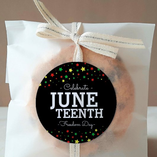 Cluster van sterrenfeestjes Juneteenth Black RYGB Ronde Sticker