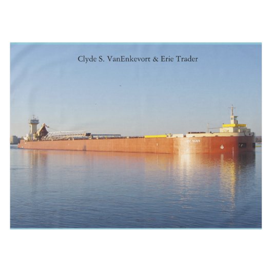 Clyde S. VanEnkevort & Erie Trader tafelkleed (Voorkant (Horizontaal))