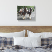 Clydesdales trekkracht canvas afdruk (Insitu (Slaapkamer))