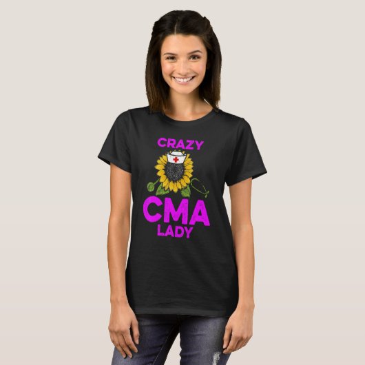 CMA Certified Medical Assistant Lady Assisting 1 T-shirt (Voorkant volledig)
