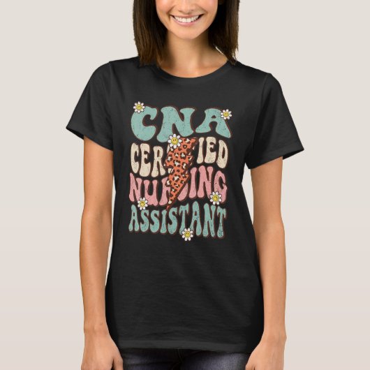 CNA Certified Nursing Assistant Retro Groovy Nursi T-shirt (Voorkant)