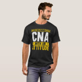 CNA met gecertificeerd verpleegassistent op hoogte T-shirt (Voorkant volledig)