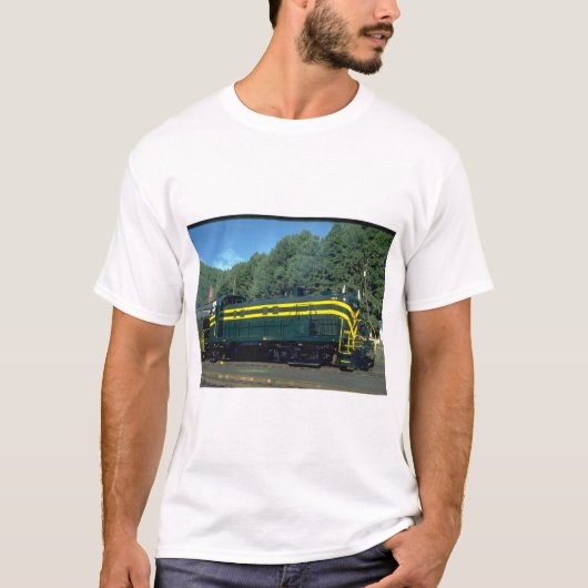 CNJ Alco RS-3 #1554, classic_Trains T-shirt (Voorkant)