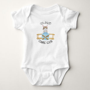 Co-piloot komt binnenkort nieuwe baby cadeau, vlie romper