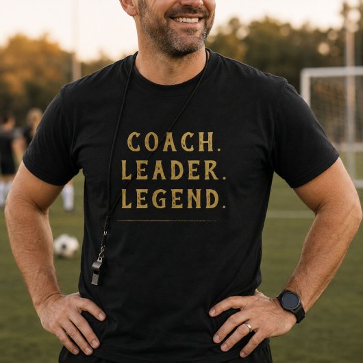Coach Leider Legende Goud Typografie T-shirt